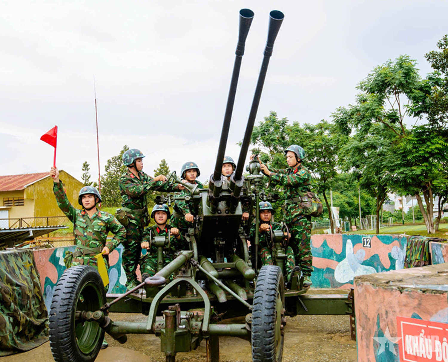 Lữ đoàn Phòng không 77: Chú trọng huấn luyện tác chiến phòng không hiện đại